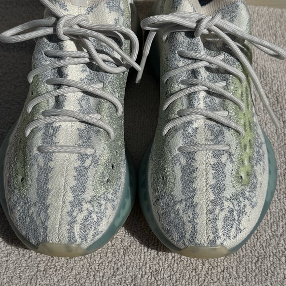 Adidas Yeezy Boost 380 Cloud White Size 9.5 Men Knit Sneakers main image 5